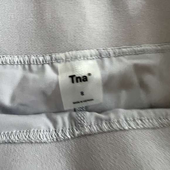 TNA Tennis Skirt lavender S - Picture 3 of 5